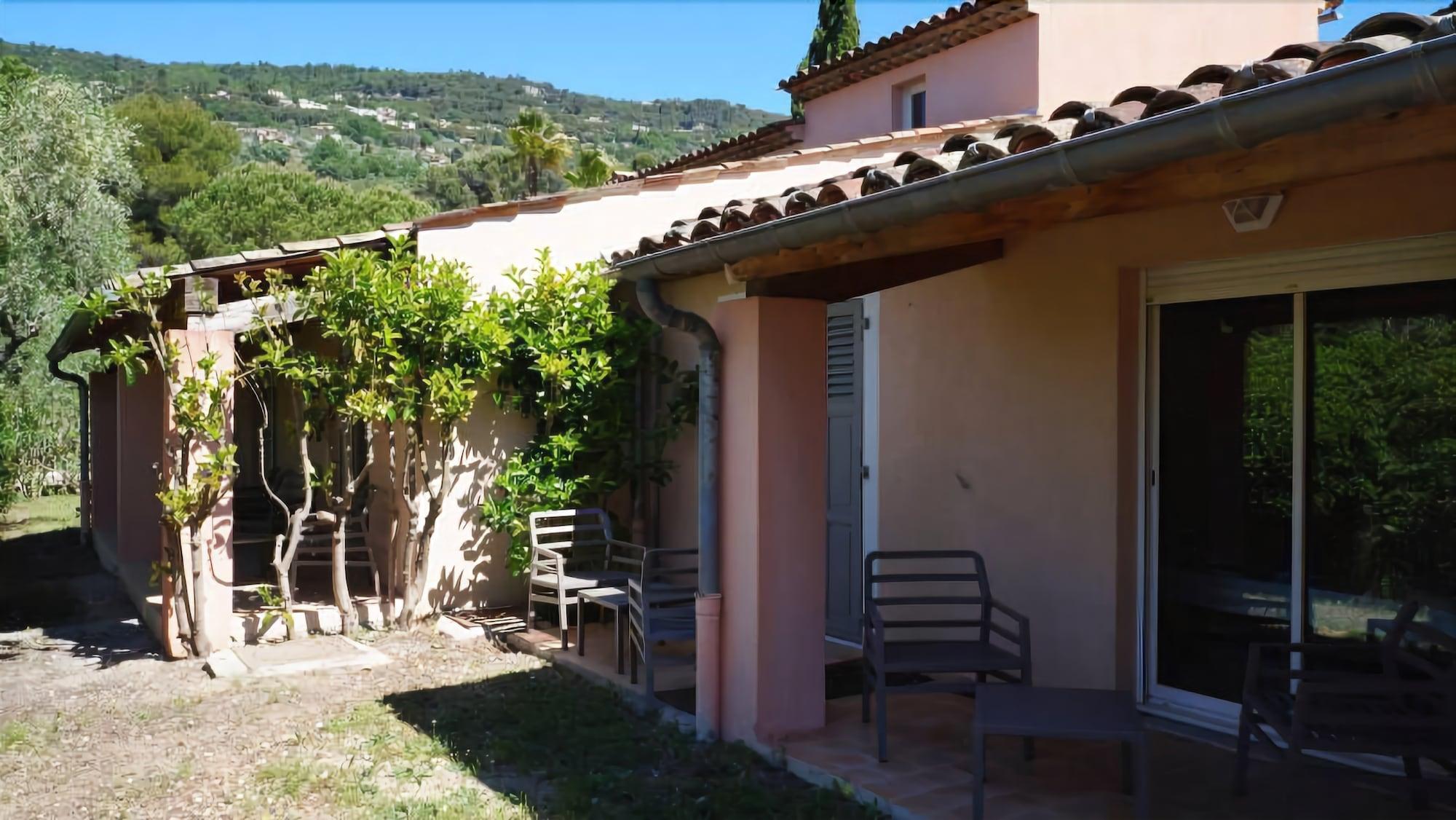 ホテル La Tour Carree - Grasse Sud ペメナード エクステリア 写真