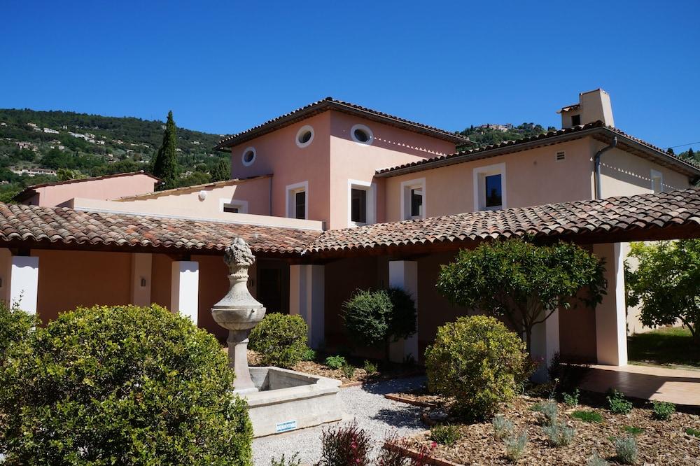 ホテル La Tour Carree - Grasse Sud ペメナード エクステリア 写真