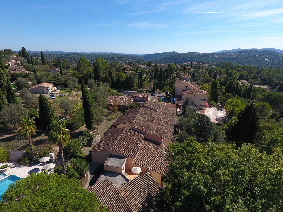 ホテル La Tour Carree - Grasse Sud ペメナード エクステリア 写真