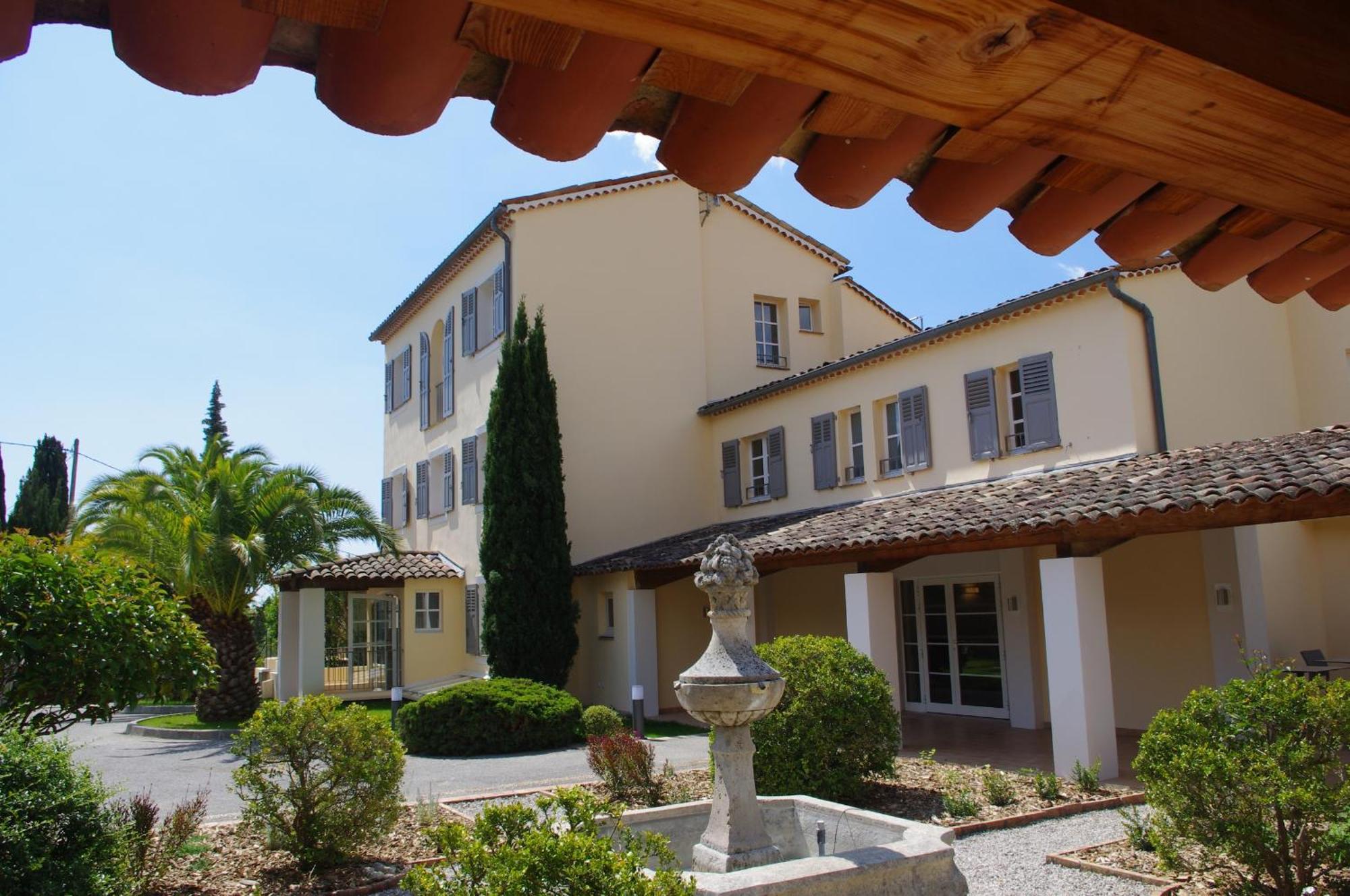 ホテル La Tour Carree - Grasse Sud ペメナード エクステリア 写真