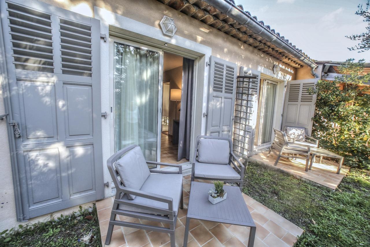 ホテル La Tour Carree - Grasse Sud ペメナード エクステリア 写真